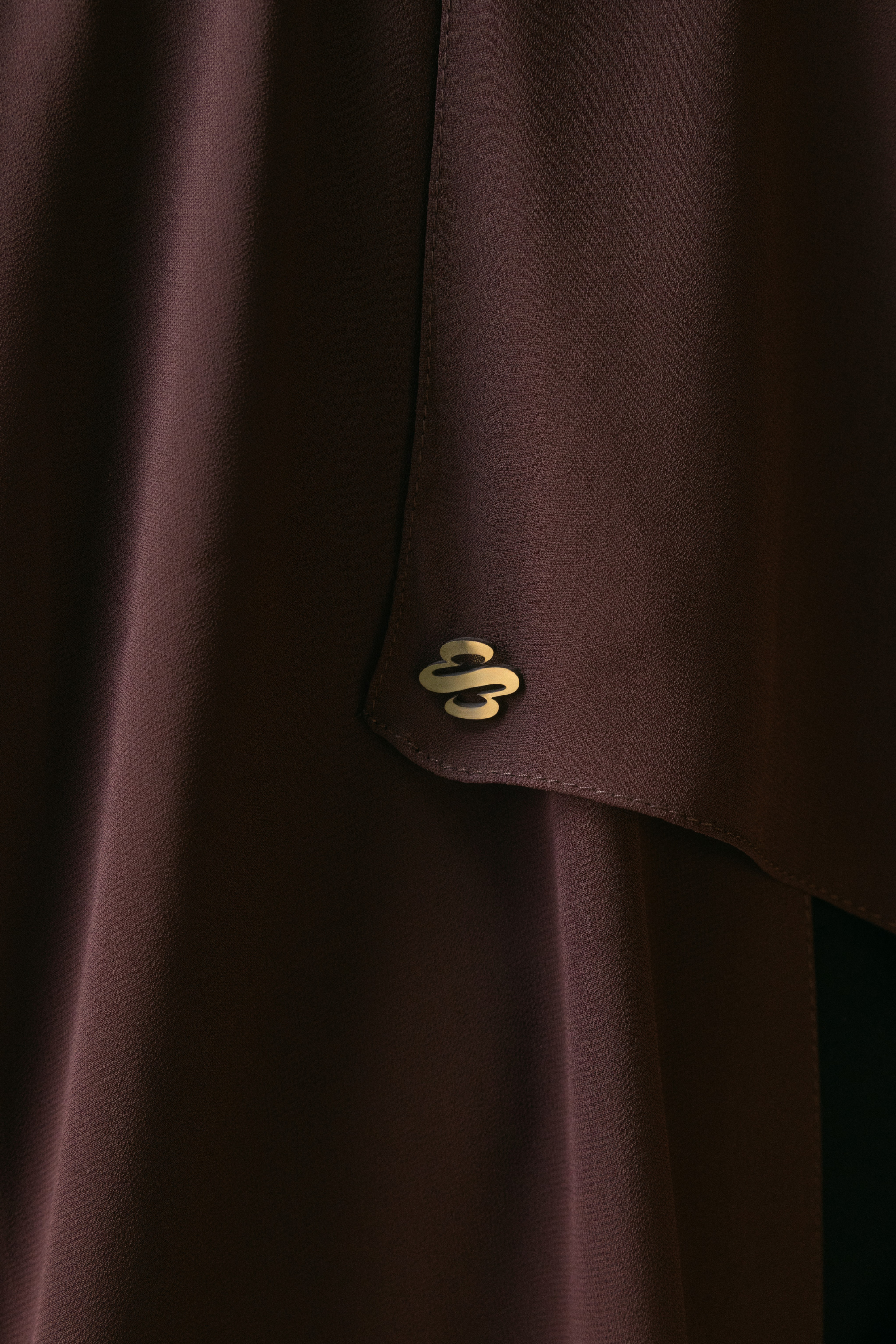 ÉMIRATI Shela in Sable