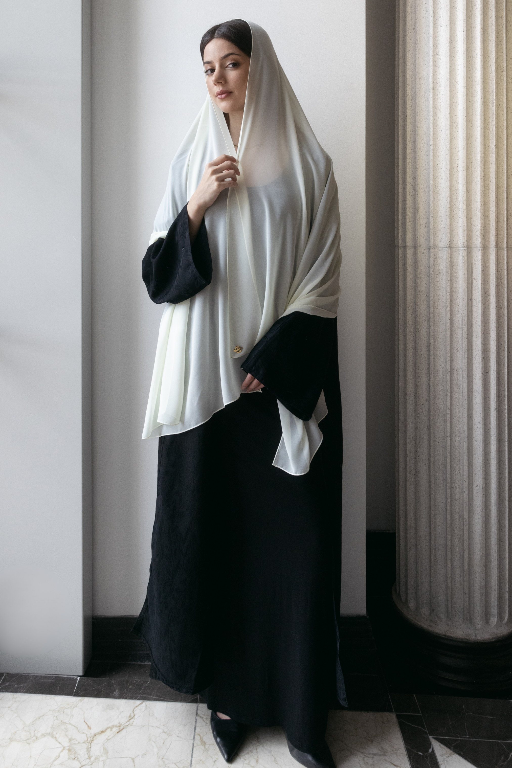 ÉMIRATI Shela in Pierre