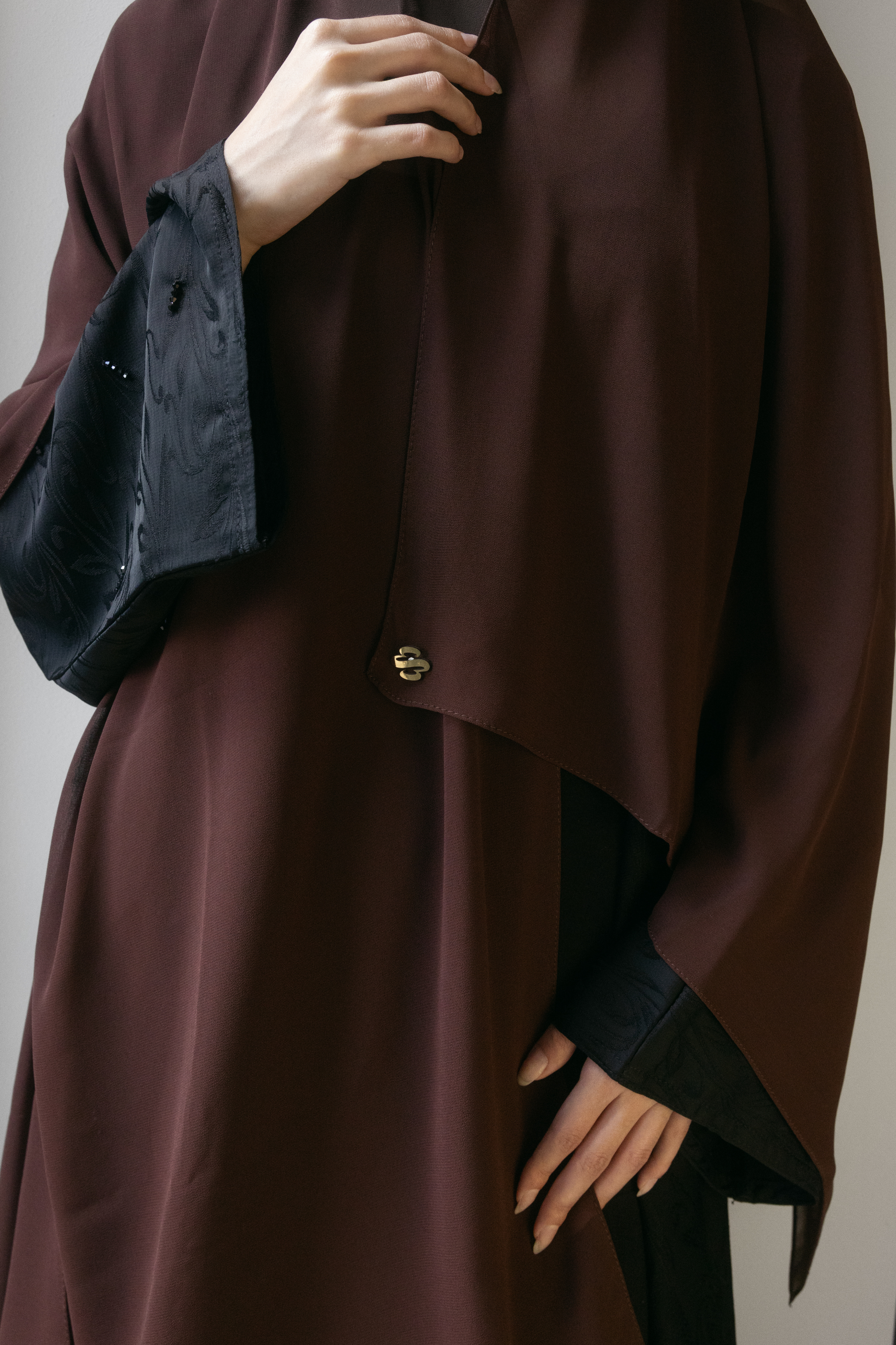 ÉMIRATI Shela in Sable